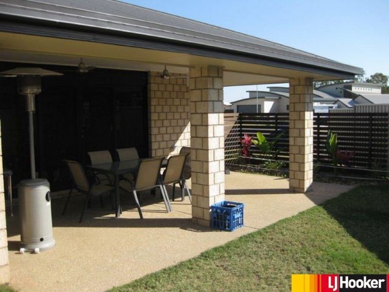 6 Bligh Court, Moranbah QLD 4744