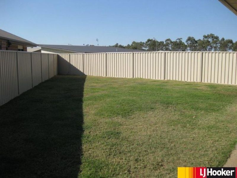 6 Bligh Court, Moranbah QLD 4744