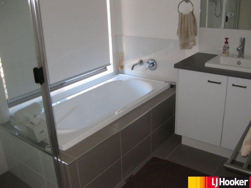 61 Hannay Street, Moranbah QLD 4744