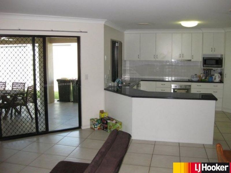 9 Macpherson St, Moranbah QLD 4744