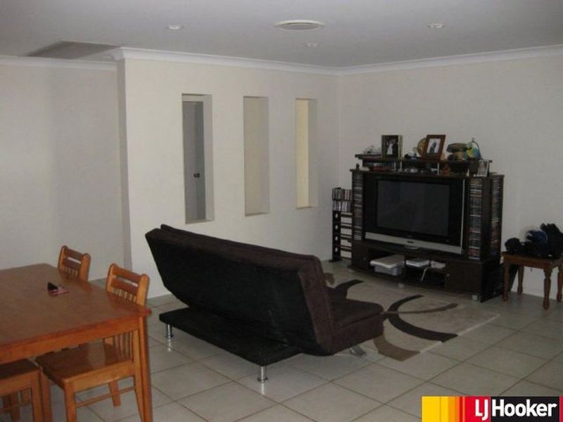 9 Macpherson St, Moranbah QLD 4744