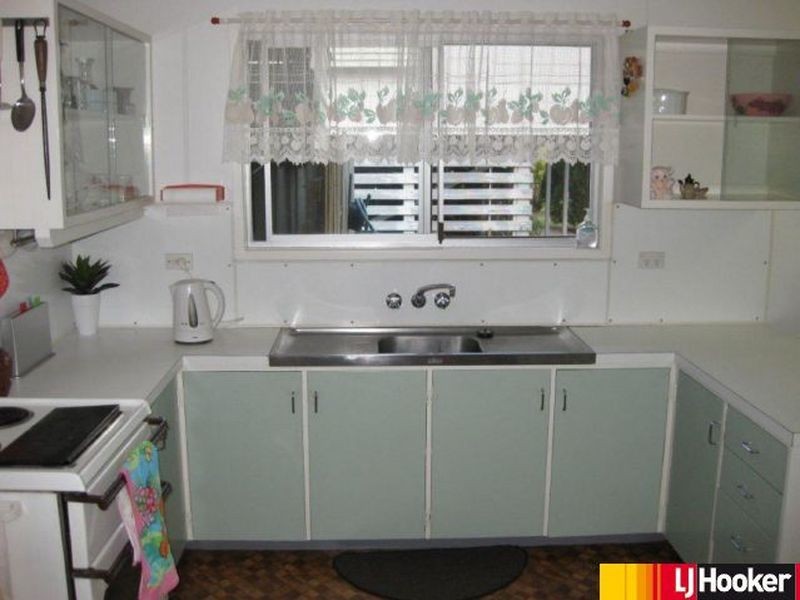 32 Archer Drive, Moranbah QLD 4744