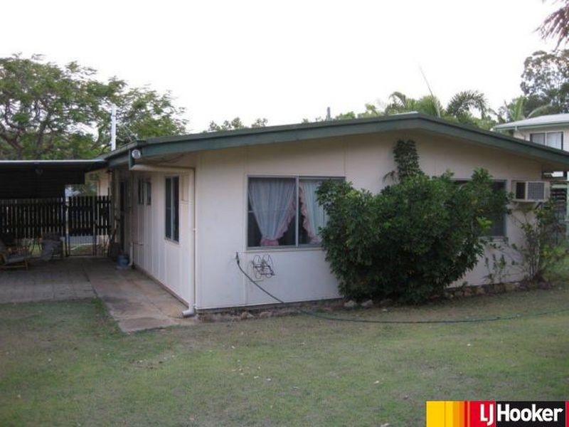 32 Archer Drive, Moranbah QLD 4744