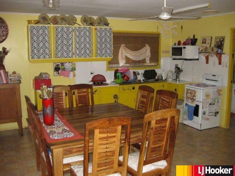 10 Sinnott Court, Moranbah QLD 4744