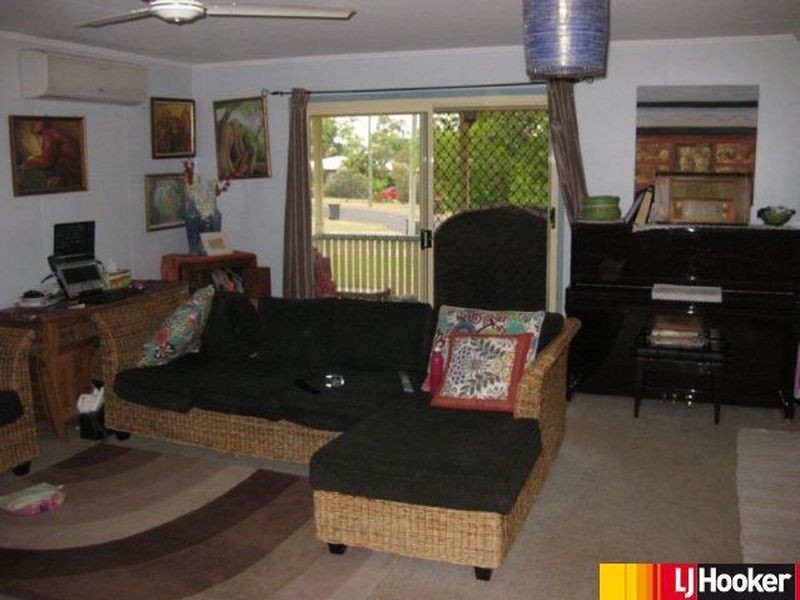 10 Sinnott Court, Moranbah QLD 4744