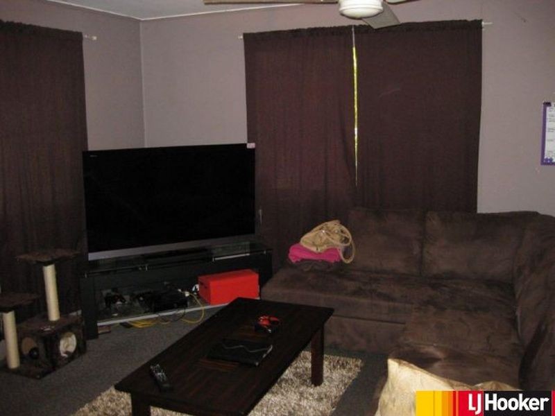 8 Koala Terrace, Moranbah QLD 4744