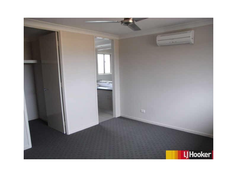 32 Lambert Drive, Moranbah QLD 4744