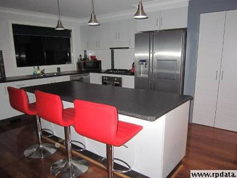 72 Lambert Drive, Moranbah QLD 4744