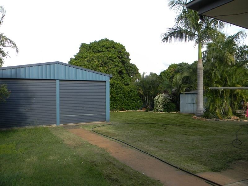 10 Rolfe Street, Moranbah QLD 4744