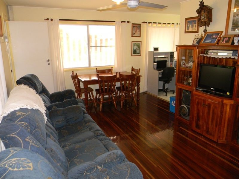 10 Rolfe Street, Moranbah QLD 4744