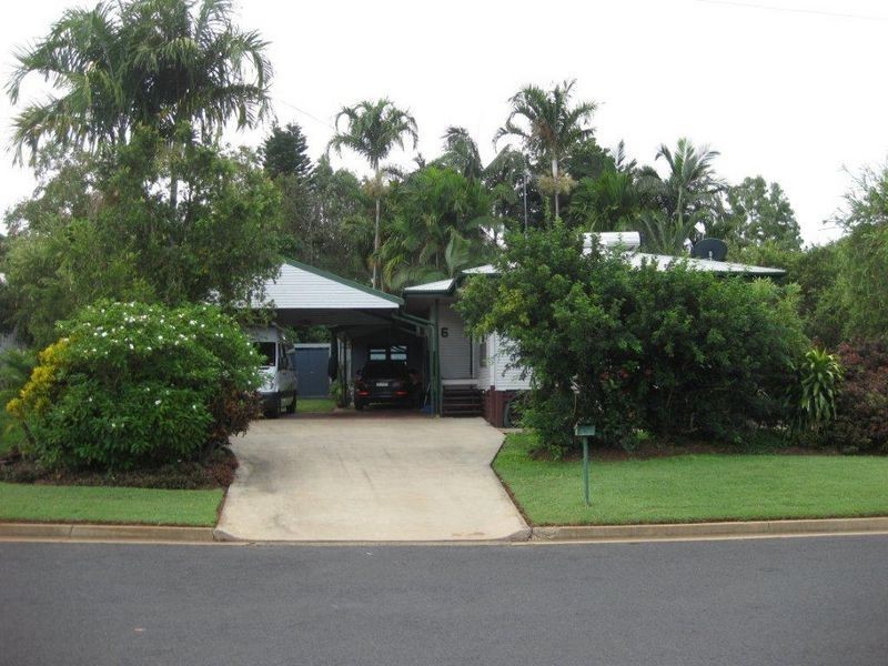 6 Burke Drive, Moranbah QLD 4744