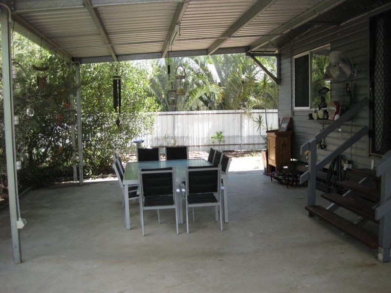 10 Bradman Street, Moranbah QLD 4744