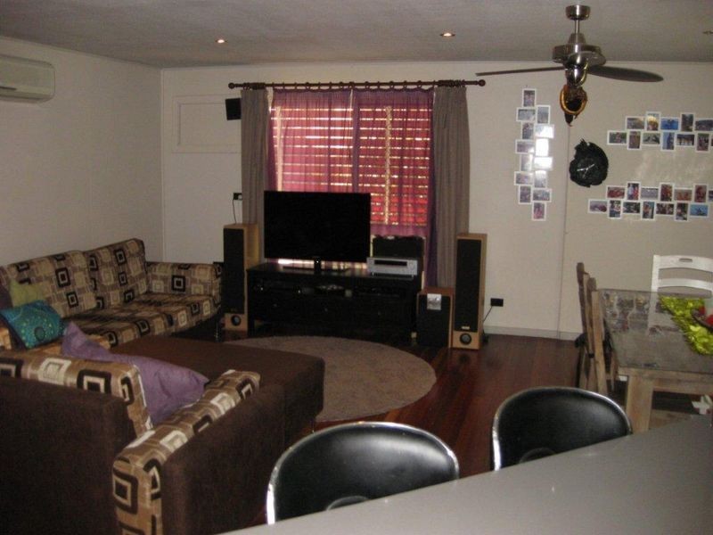 10 Bradman Street, Moranbah QLD 4744