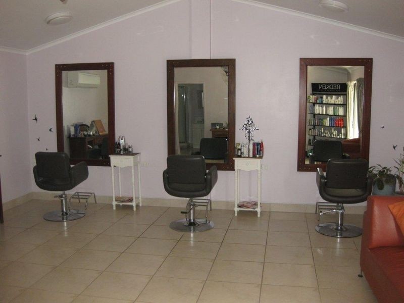 10 Bradman Street, Moranbah QLD 4744