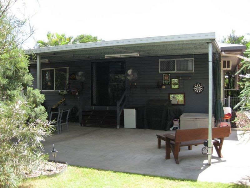 10 Bradman Street, Moranbah QLD 4744