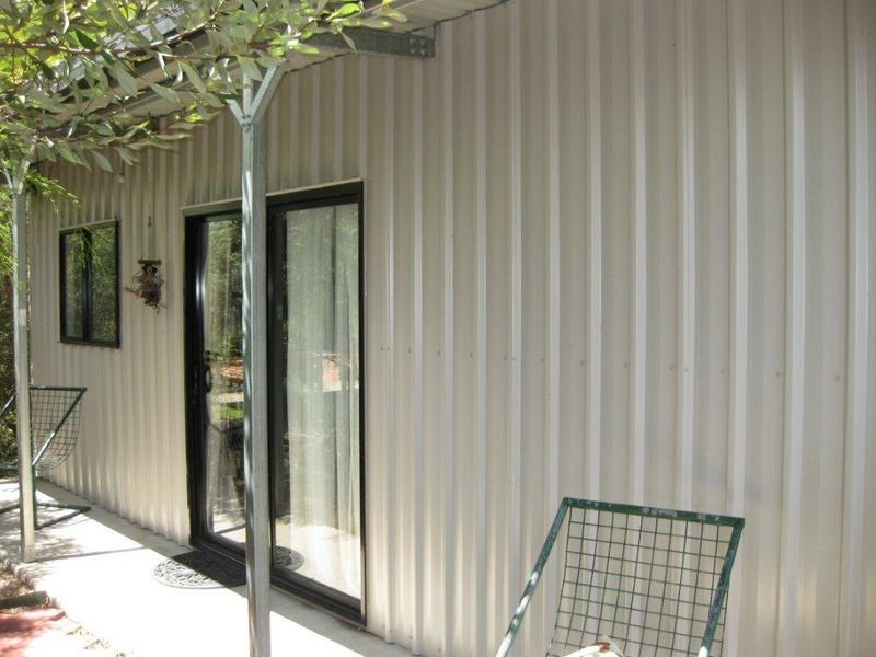 10 Bradman Street, Moranbah QLD 4744