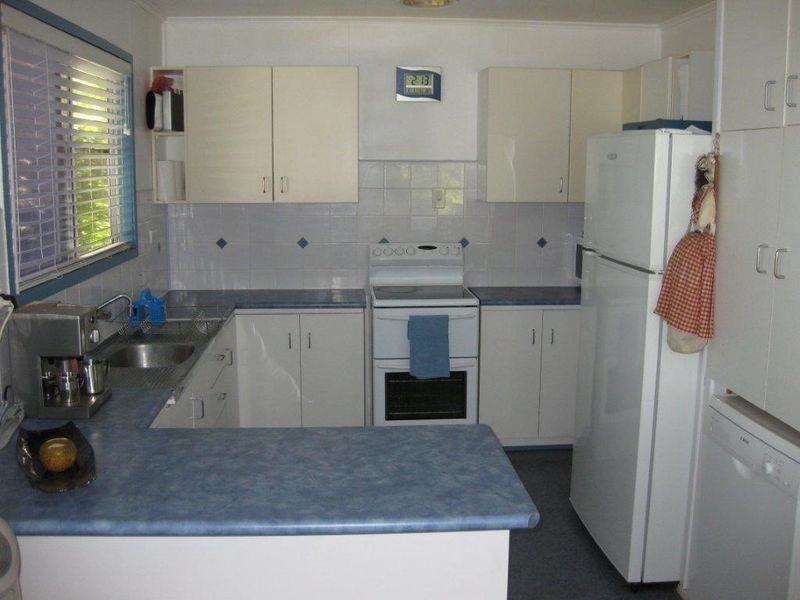 11 Rolfe Street, Moranbah QLD 4744