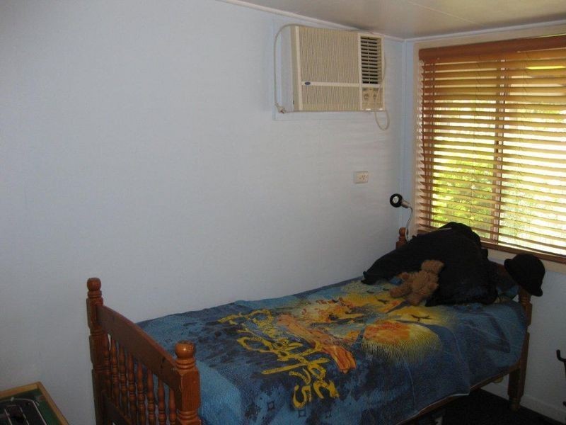 11 Rolfe Street, Moranbah QLD 4744