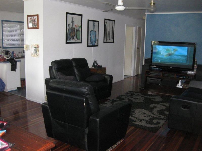 11 Rolfe Street, Moranbah QLD 4744