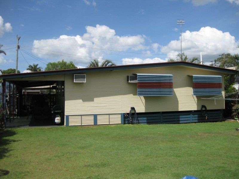 11 Rolfe Street, Moranbah QLD 4744