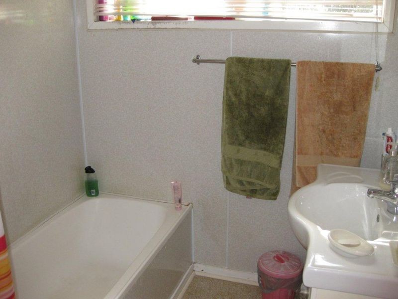 5 Beetson Street, Moranbah QLD 4744