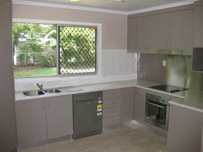 18 Herbert Court, Moranbah QLD 4744
