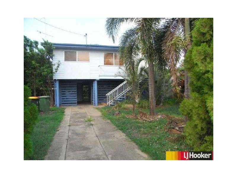 6 Flohr Drive, Moranbah QLD 4744