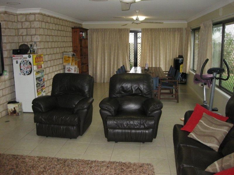 100 Clements Street, Moranbah QLD 4744