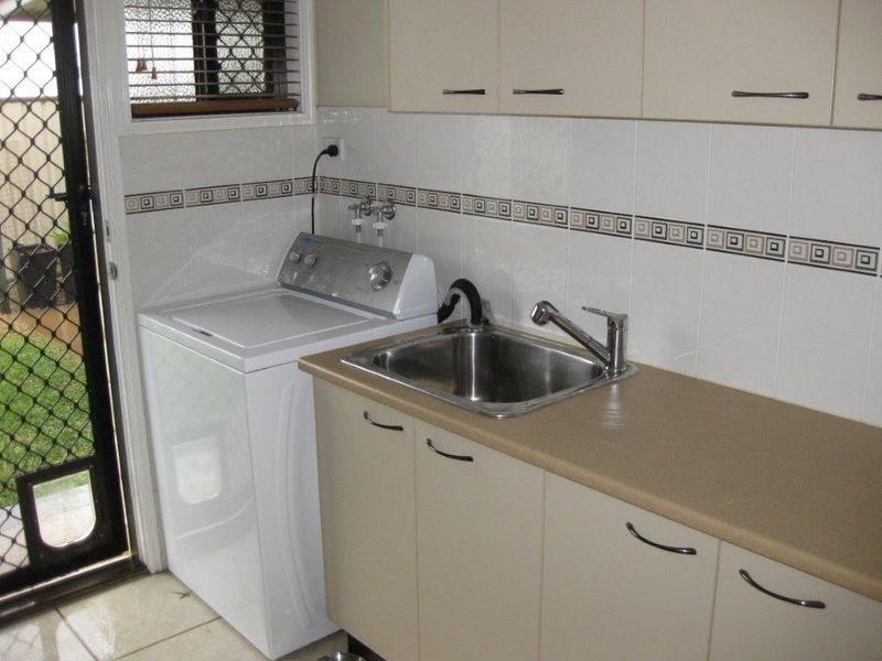 100 Clements Street, Moranbah QLD 4744