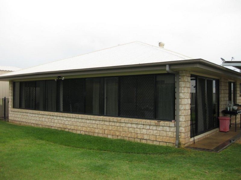 100 Clements Street, Moranbah QLD 4744