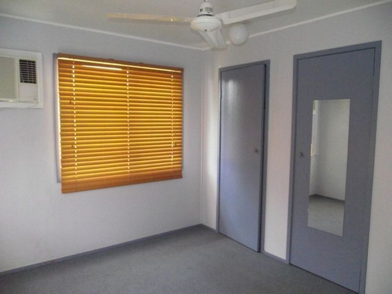 8 Rolfe Street, Moranbah QLD 4744