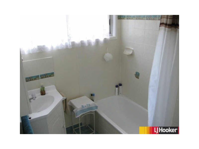 37 Goolagong Crescent, Moranbah QLD 4744