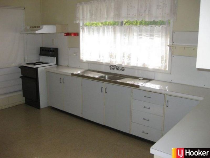 162 Mills Avenue, Moranbah QLD 4744