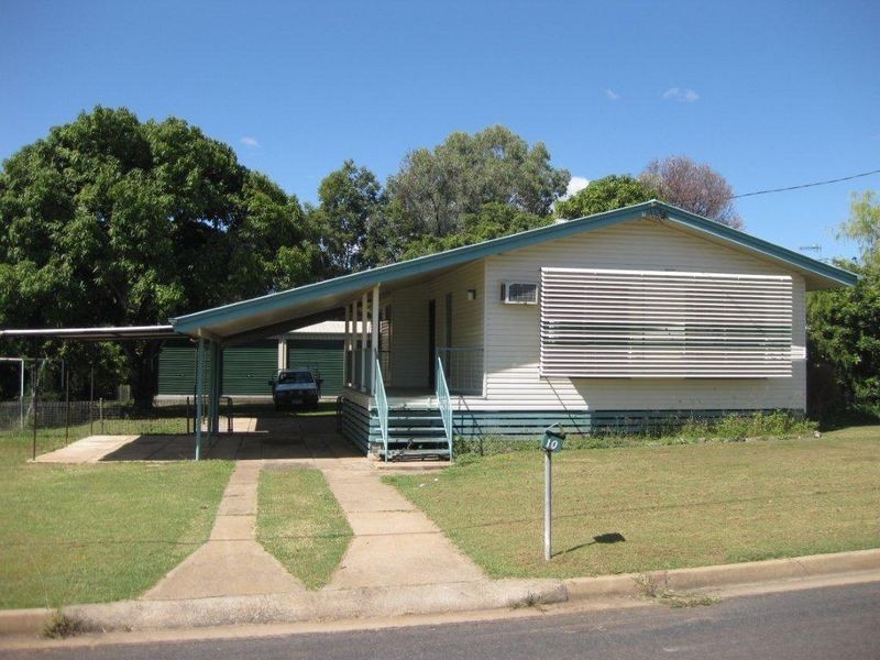 10 Rose Street, Moranbah QLD 4744