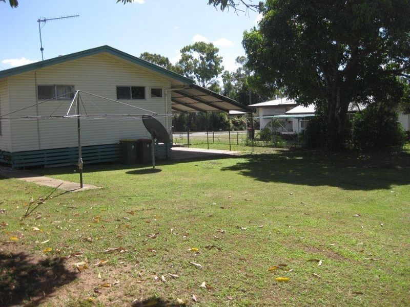 10 Rose Street, Moranbah QLD 4744