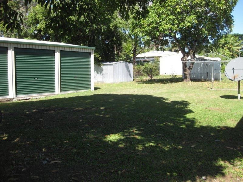 10 Rose Street, Moranbah QLD 4744