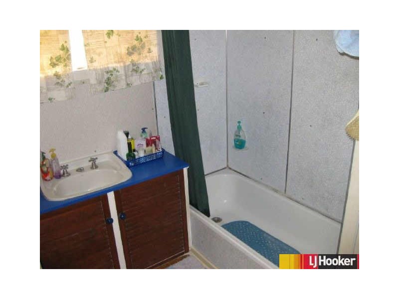 15 Queen Elizabeth Drive, Dysart QLD 4745