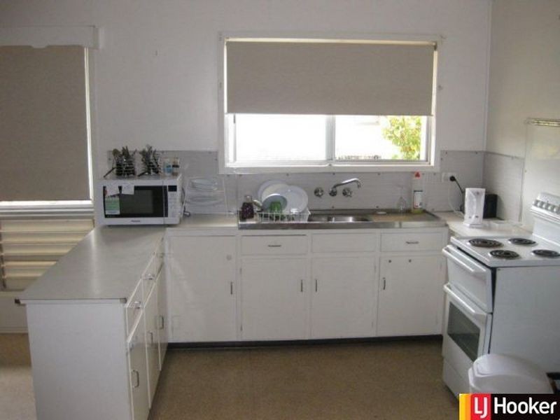 2 Cobb Court, Moranbah QLD 4744