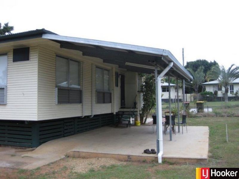 2 Cobb Court, Moranbah QLD 4744