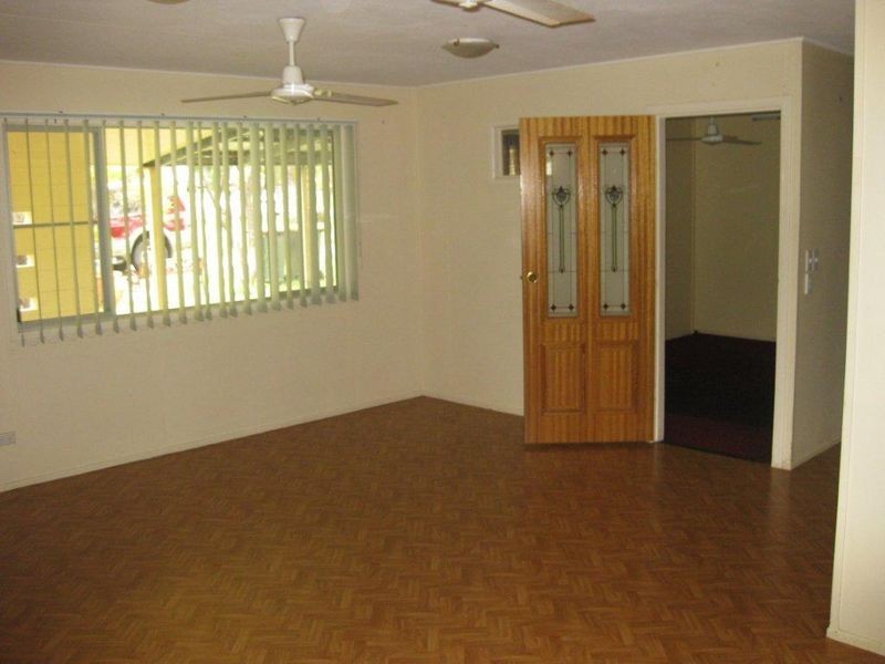 16 Mackenzie Drive, Moranbah QLD 4744