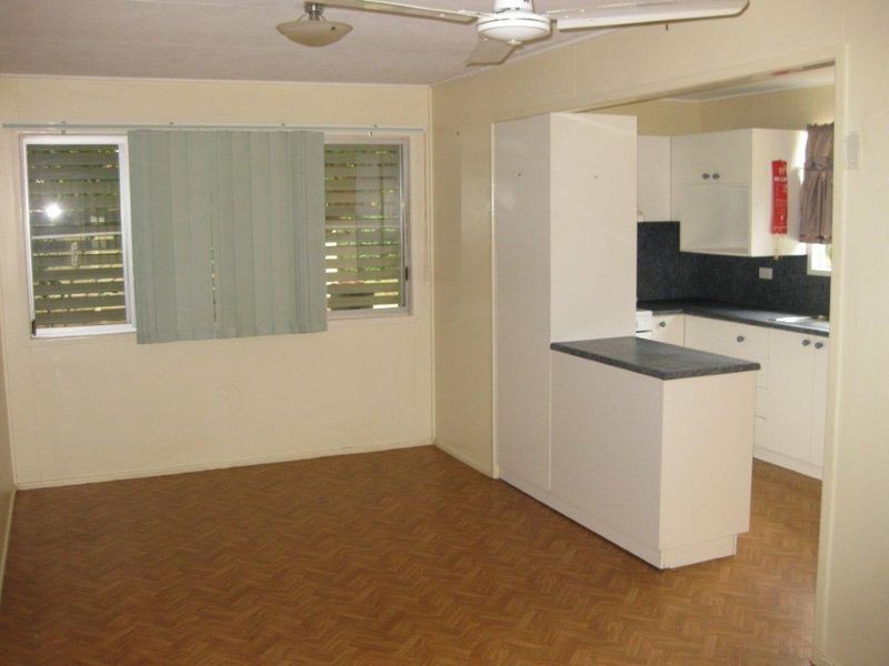 16 Mackenzie Drive, Moranbah QLD 4744