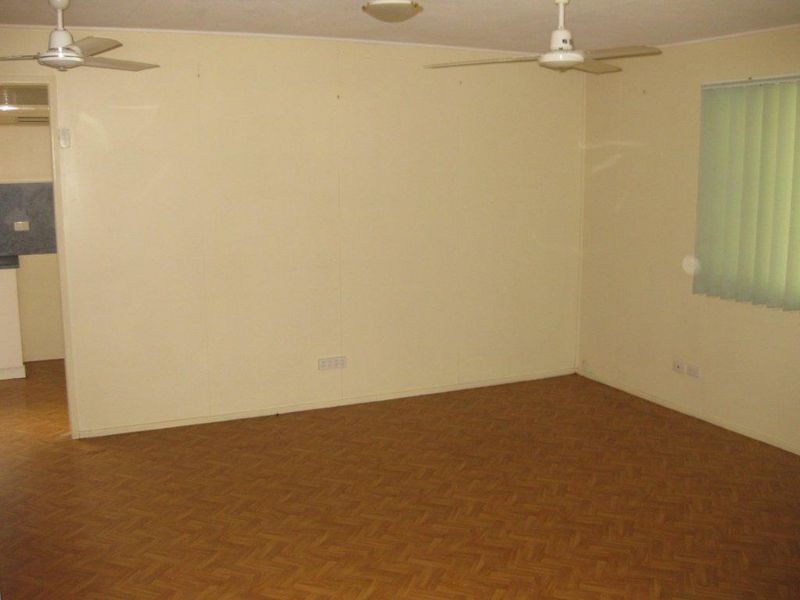 16 Mackenzie Drive, Moranbah QLD 4744