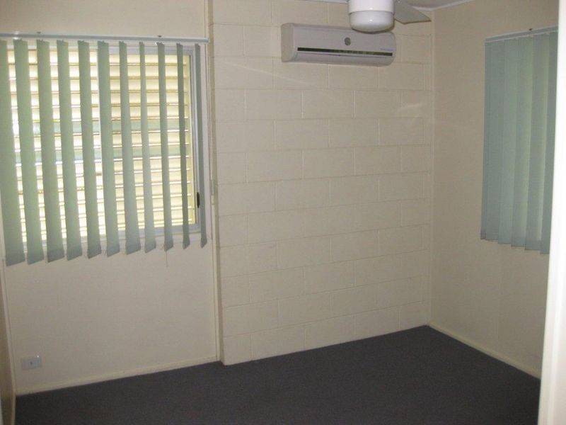 16 Mackenzie Drive, Moranbah QLD 4744