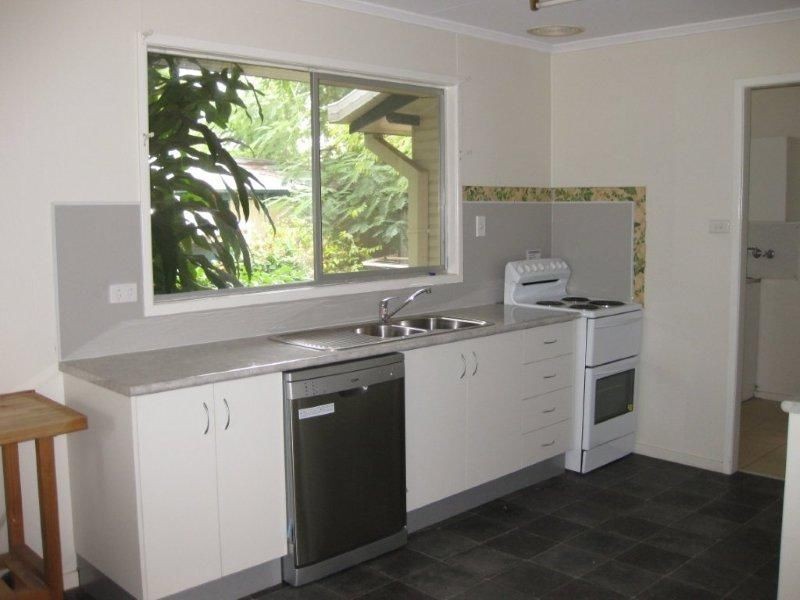 12 Bowen Court, Moranbah QLD 4744
