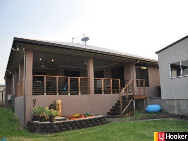 110 Clements Street, Moranbah QLD 4744