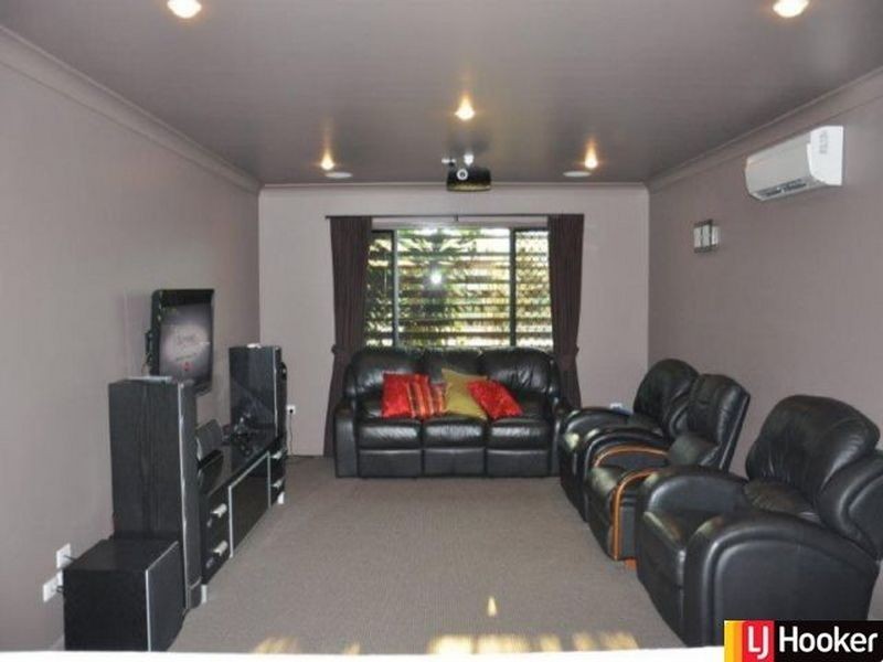 110 Clements Street, Moranbah QLD 4744