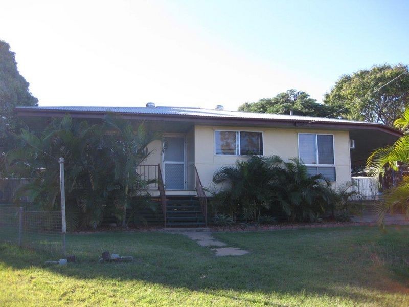 8 Sinnott Court, Moranbah QLD 4744