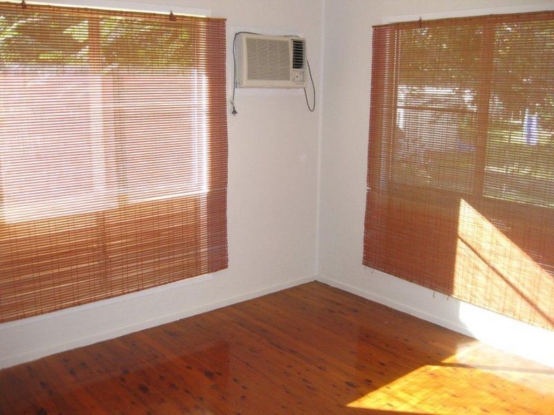 8 Sinnott Court, Moranbah QLD 4744