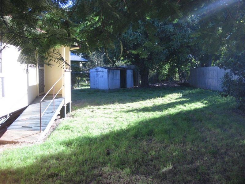 8 Sinnott Court, Moranbah QLD 4744