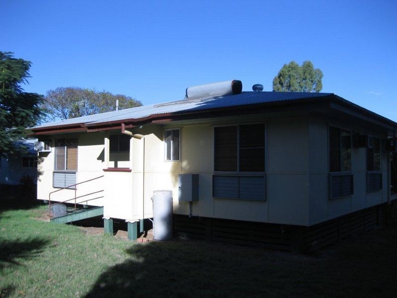 8 Sinnott Court, Moranbah QLD 4744